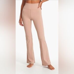 Vuori High Rise Flare Yoga In Coconut Size XS